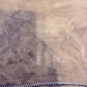 GIVENCHY CROSS BODY PANDORA BAG
